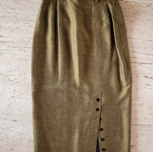 Suit. Michi Moon for Sanyo. Beautifully styled jacket 15" from armhole. - Picture 2 of 4